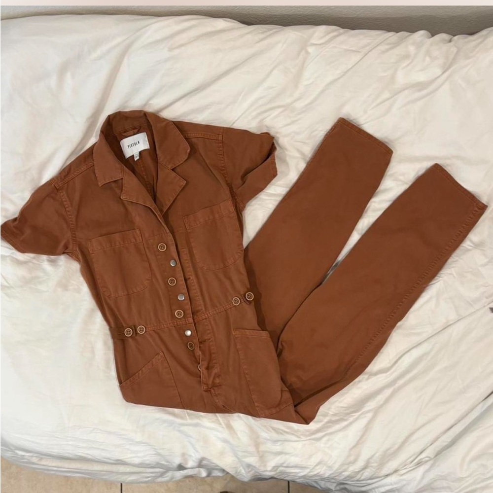 pistola grover jumpsuit